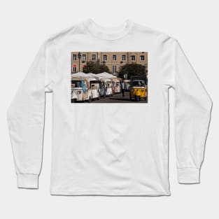 Tuk Tuk Parking - Looking For Customers © Long Sleeve T-Shirt